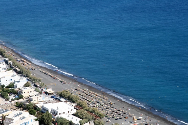 Ideal location in Kamari Santorini - Akis Hotel